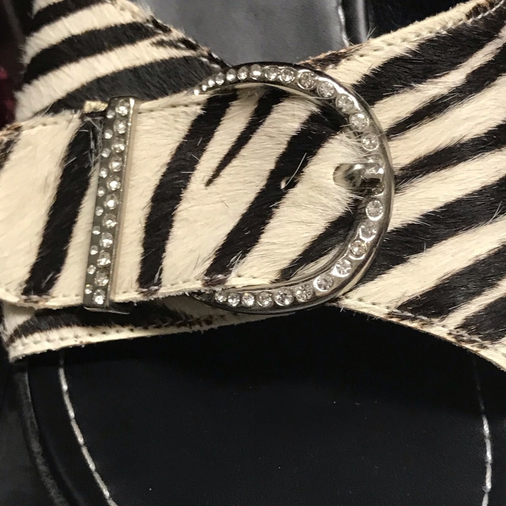 Yellow Box Sandals Zebra Pattern - image 5